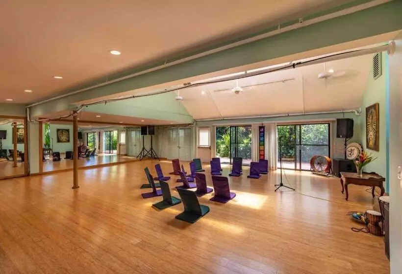 Hotelli Gardenia Room On Tropical Lush Farm In Haiku, Maui
