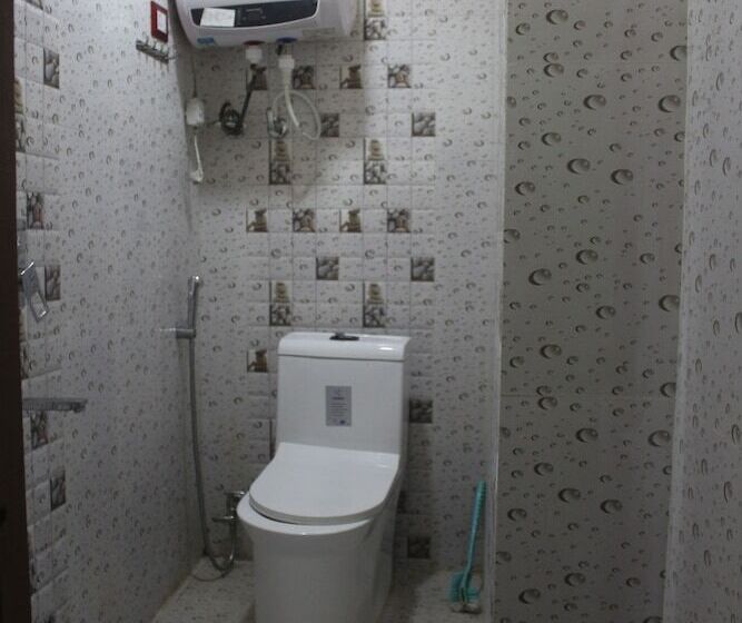 هتل Giggle Coast Restro And Lodging