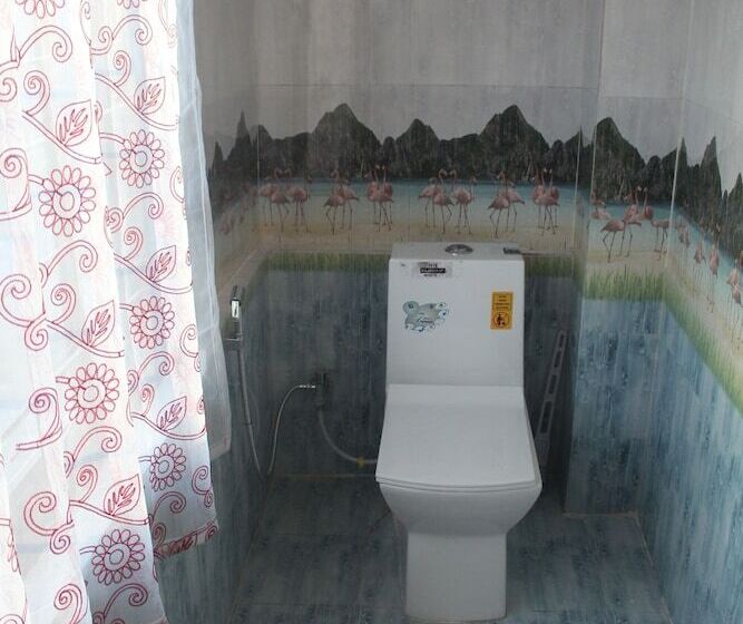 هتل Giggle Coast Restro And Lodging