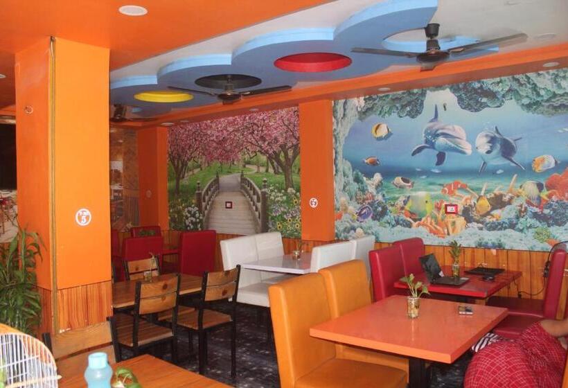 هتل Giggle Coast Restro And Lodging