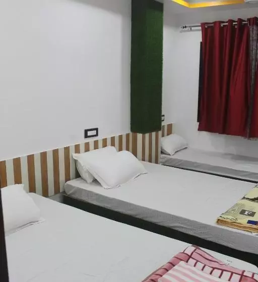 هتل Giggle Coast Restro And Lodging