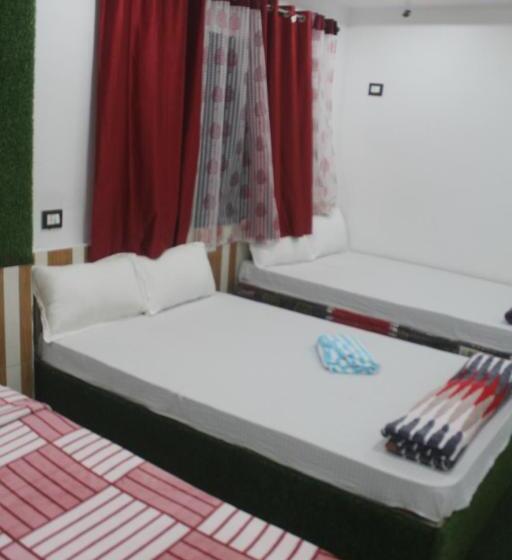 هتل Giggle Coast Restro And Lodging