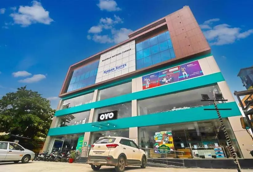 ホテル Oyo Flagship Karan Suites