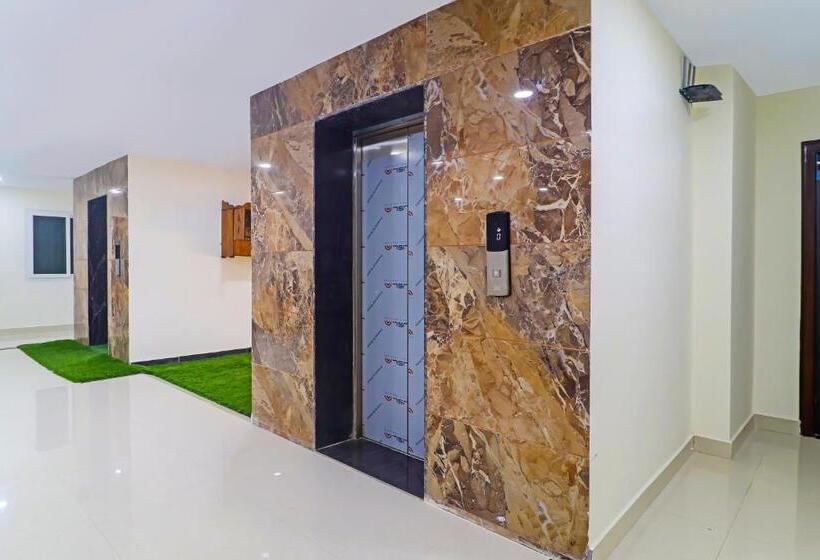 Отель Oyo Flagship Karan Suites