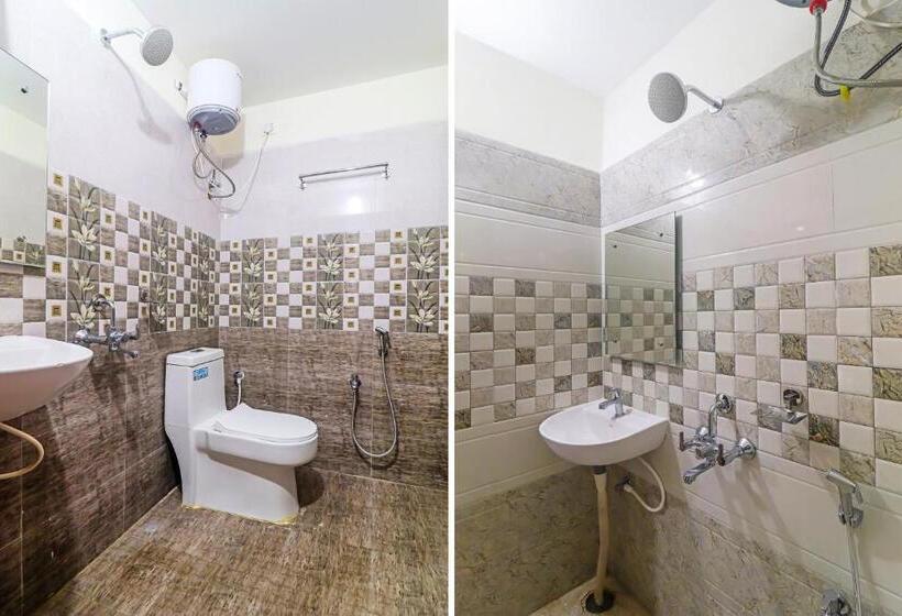 Отель Oyo Flagship Karan Suites