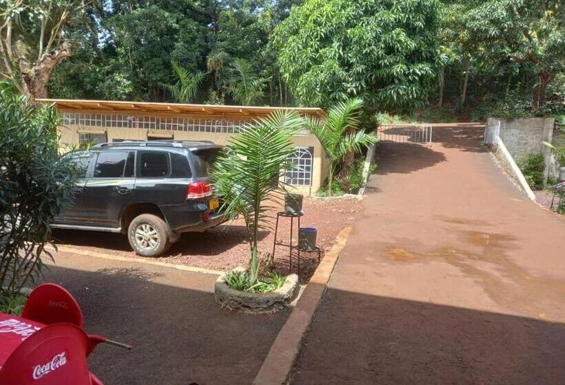 בית מלון כפרי The Leopold Machakosi