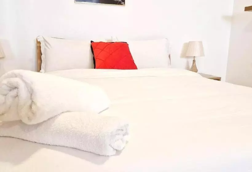 پانسیون Casa Natalia   Guesthouse