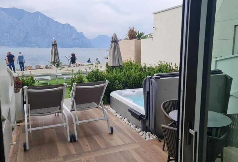 בית מלון כפרי Castello Lake Front