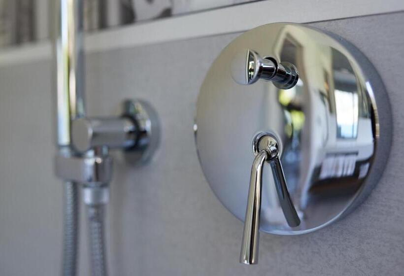 בית מלון כפרי Castello Lake Front