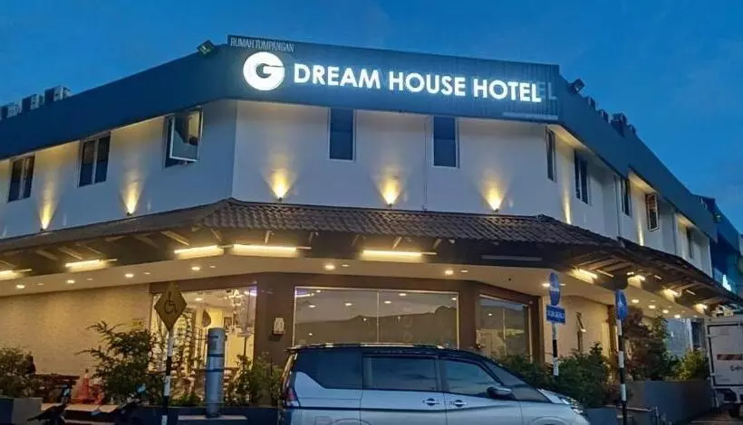 هتل Dream House