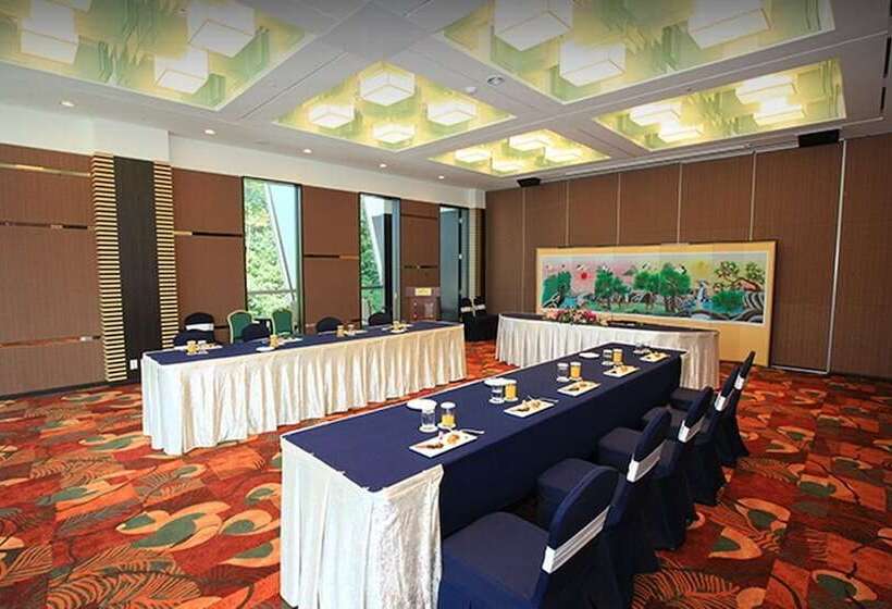 High1 Grand Hotel Convention Tower