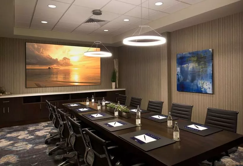 هتل Hilton Garden Inn Lubbock