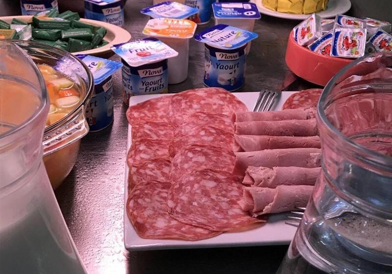 בית מלון כפרי La Marine