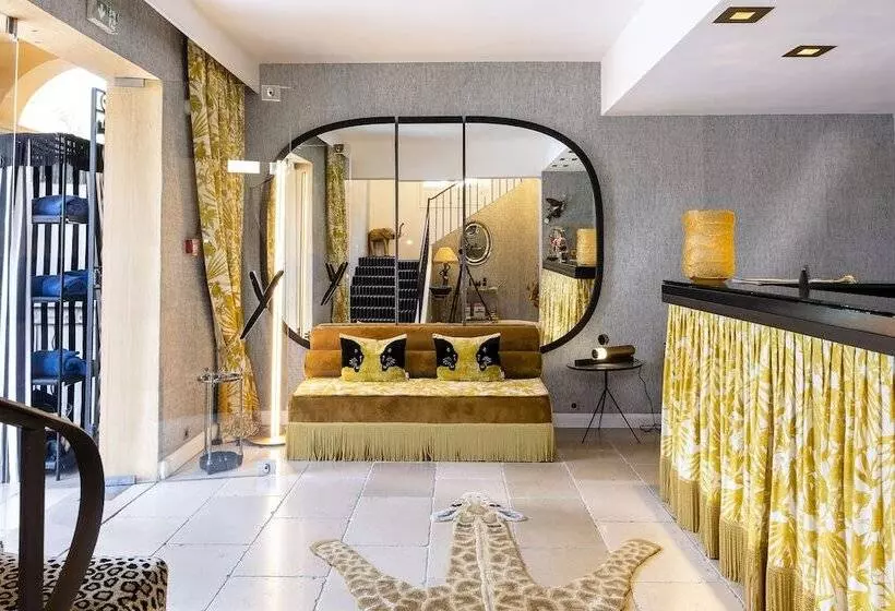 Hotel Le Y