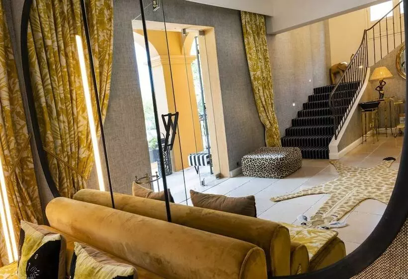Hotel Le Y