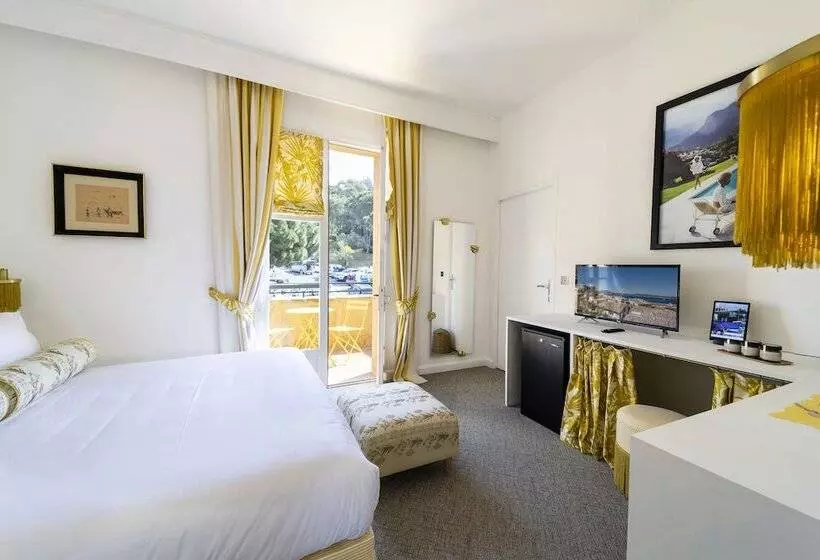 Hotel Le Y