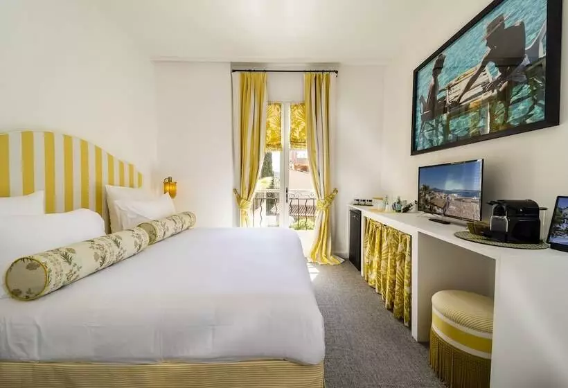 Hotel Le Y