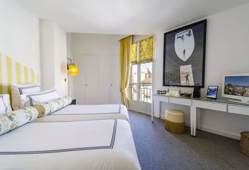 Hotel Le Y