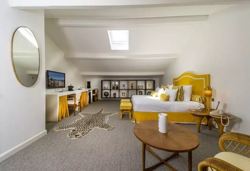Hotel Le Y