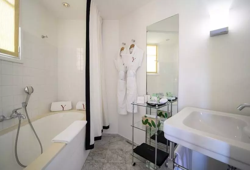Hotel Le Y