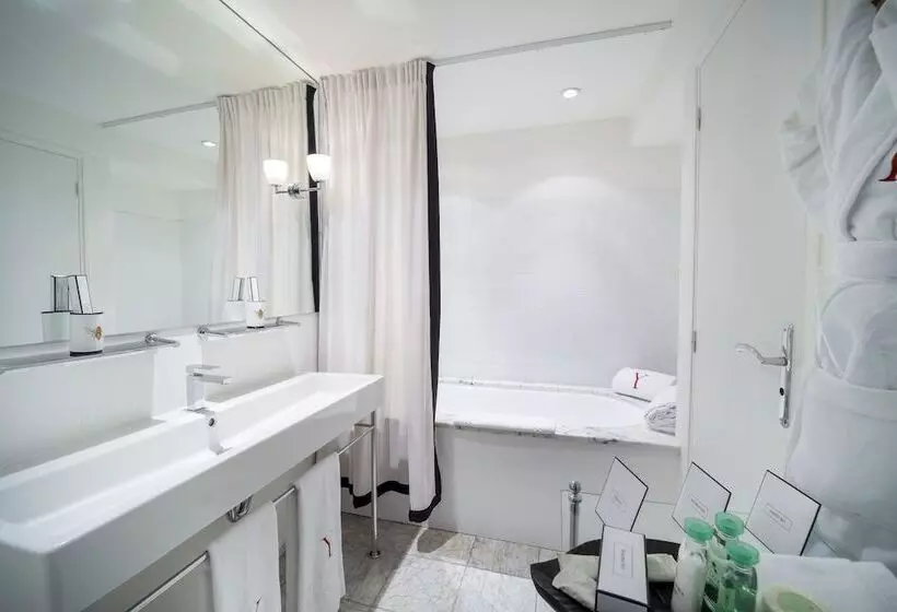 Hotel Le Y