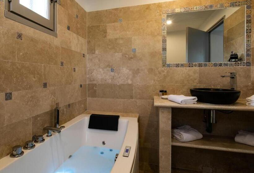 هتل Mas Des Barres