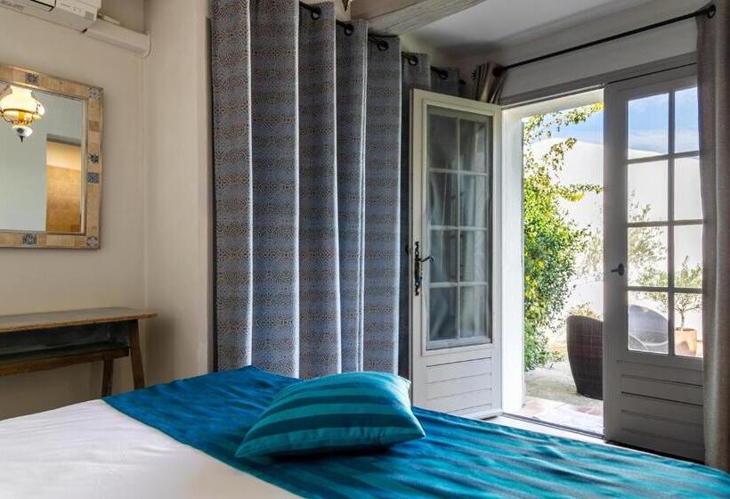 هتل Mas Des Barres