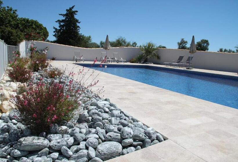 هتل Mas Des Barres