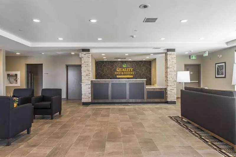 هتل Quality Inn & Suites Kingston