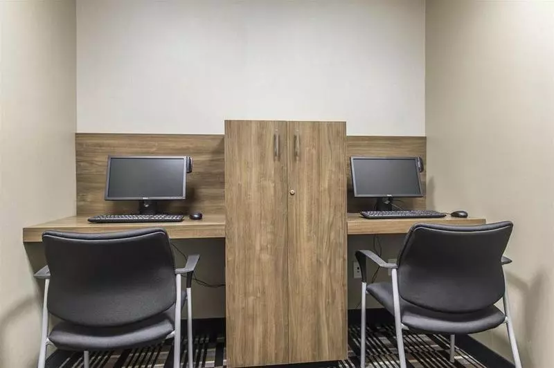 هتل Quality Inn & Suites Kingston