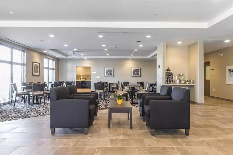 هتل Quality Inn & Suites Kingston