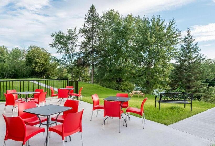 酒店 Super 8 By Wyndham Mont Laurier