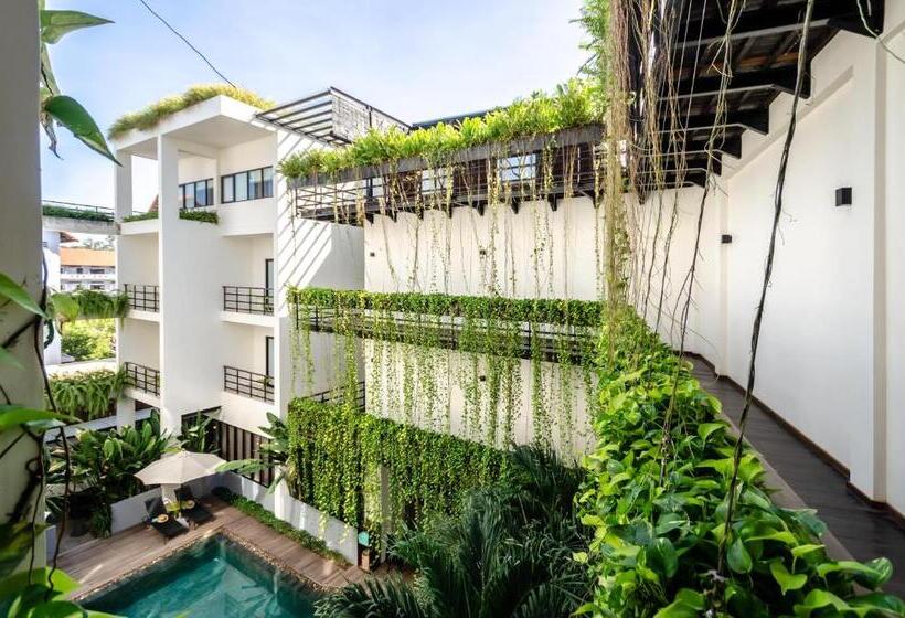 Отель The Aviary