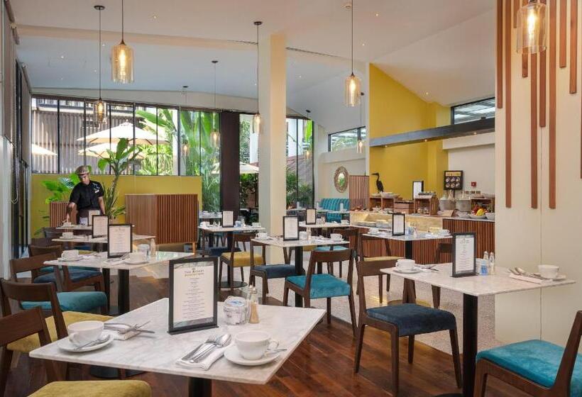 Отель The Aviary