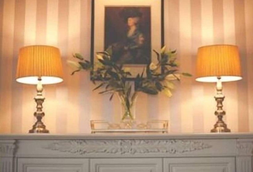 호텔 The Coach House