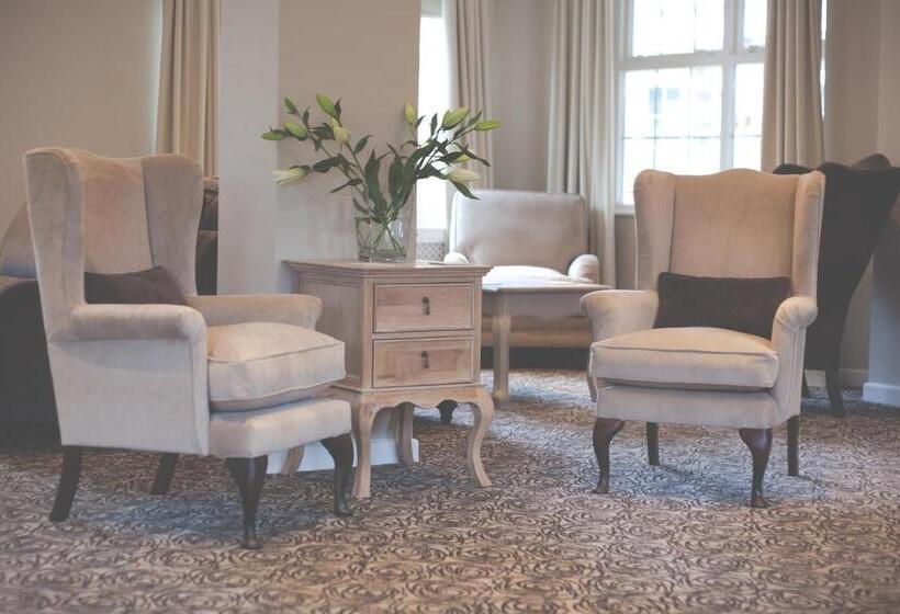 호텔 The Coach House