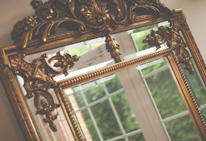 호텔 The Coach House