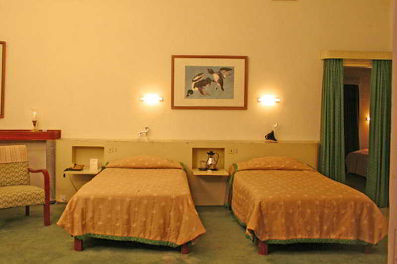 Отель Welcomheritage Sardar Samand Palace