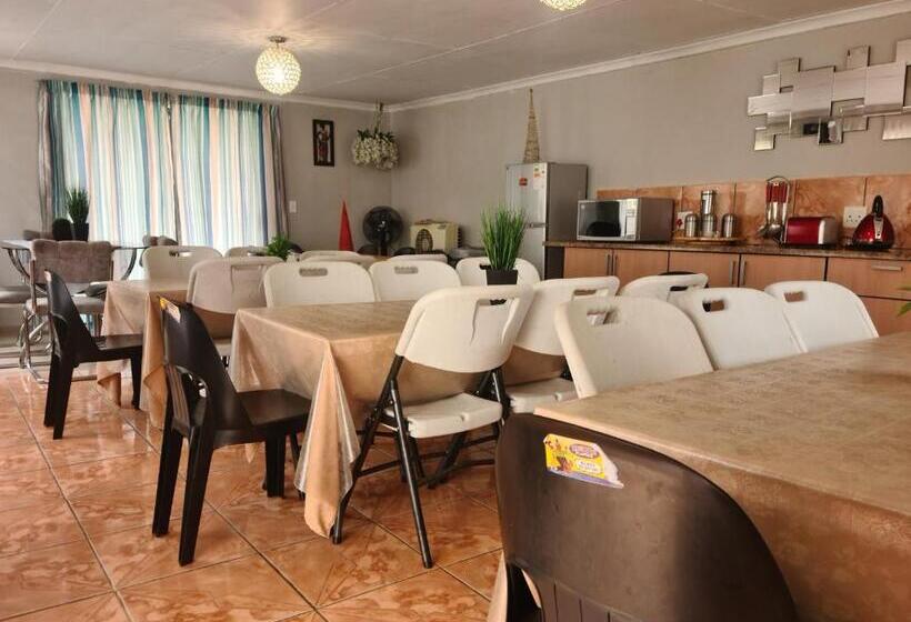 膳宿费 All Are Welcome Guest House