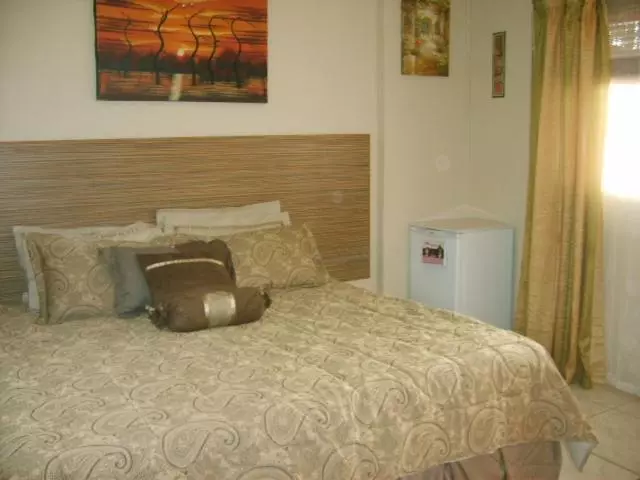 ペンション All Are Welcome Guest House