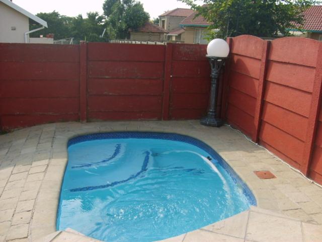 膳宿费 All Are Welcome Guest House