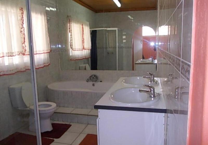 膳宿费 All Are Welcome Guest House