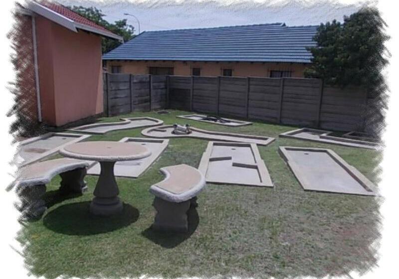 膳宿费 All Are Welcome Guest House