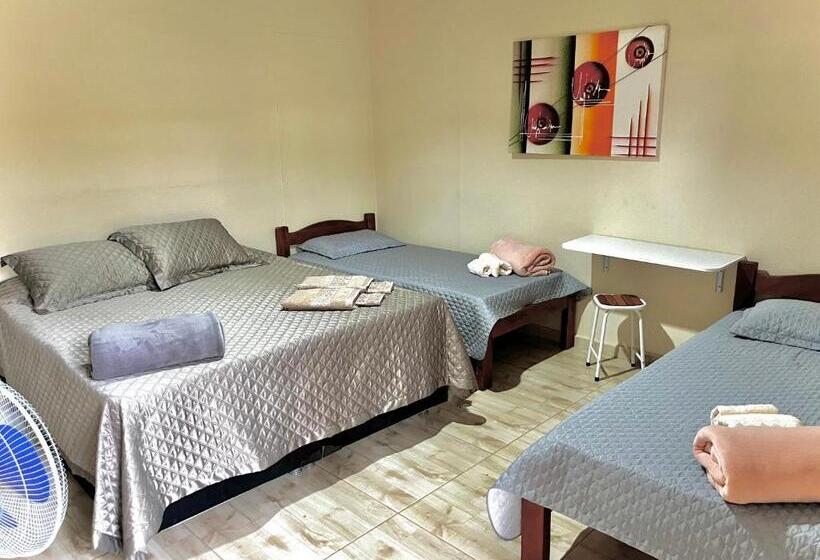 Albergue Pousada Coqueiros