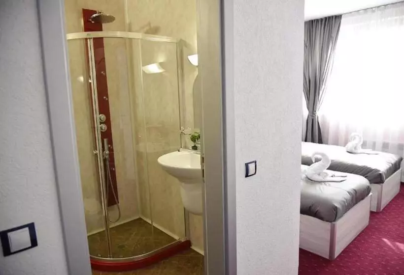 Hotel Nays2