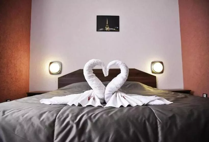 Hotel Nays2