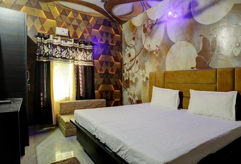 هتل Paradise Inn    Lpu Law Gate