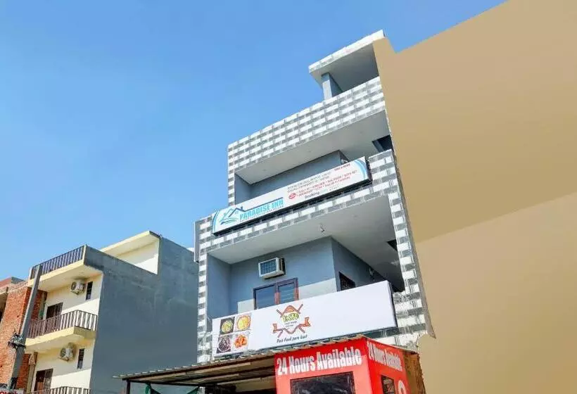 ホテル Paradise Inn    Lpu Law Gate