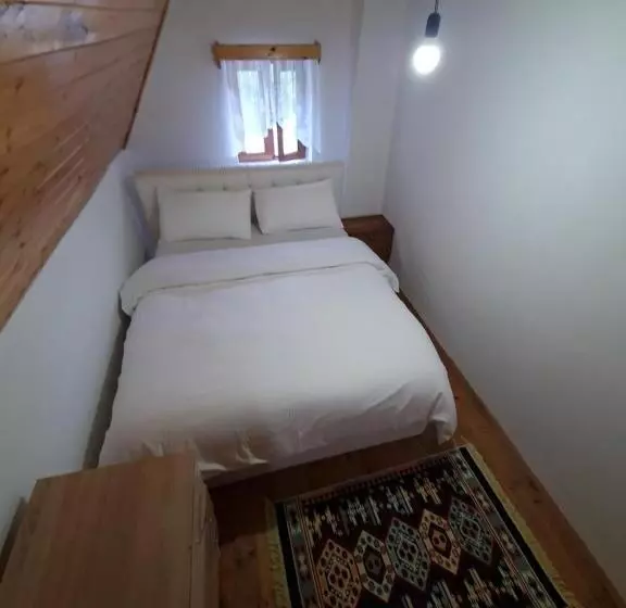 Majatalo Mountain Vista Guesthouse Shkafi