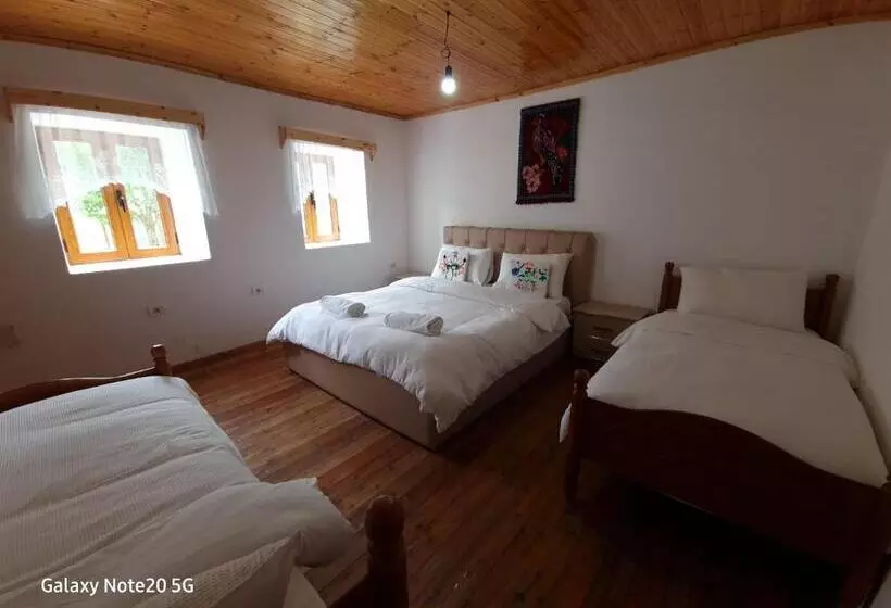 Majatalo Mountain Vista Guesthouse Shkafi